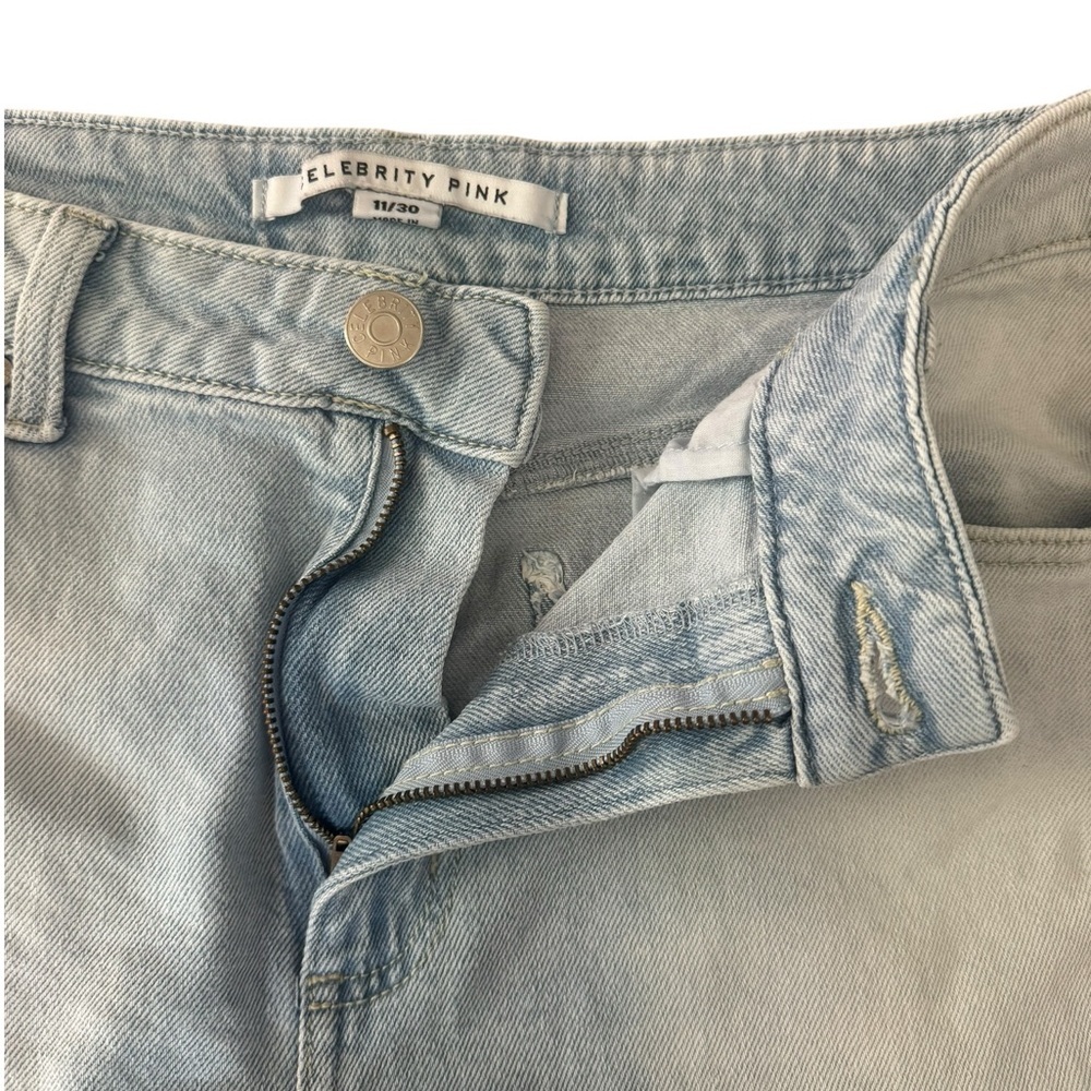 Celebrity Pink Y2K Barrel Leg Jeans Light Wash High Rise Balloon Mom Jeans 11/30 - Picture 2 of 8